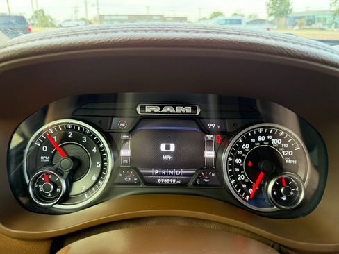 Used 2021 RAM 2500 Laramie AWD/4WD image 28