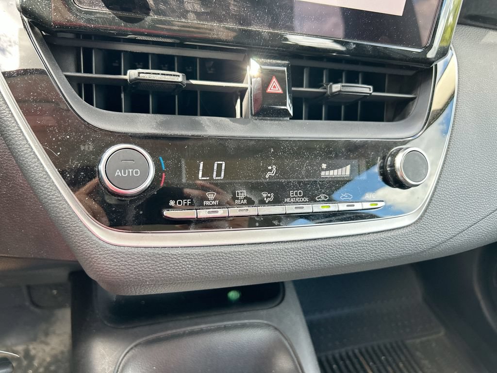 Used 2024 Toyota Corolla LE FWD image 24
