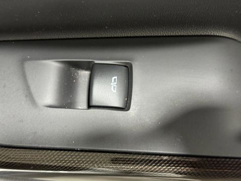 Used 2021 GMC Acadia AT4 image 25