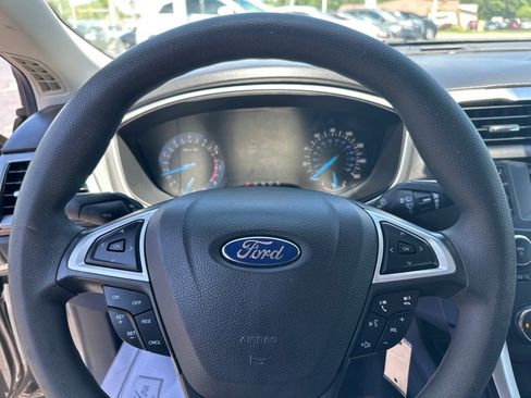 Used 2016 Ford Fusion SE FWD image 23