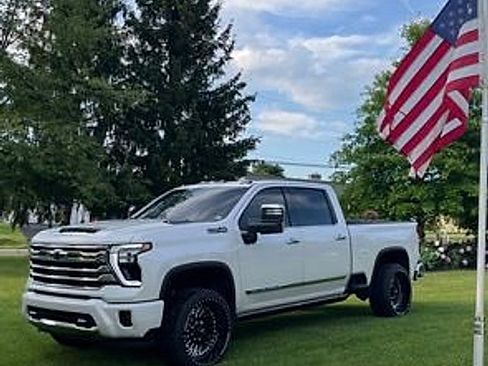 Used 2024 Chevrolet Silverado 2500 High Country w/ High Country Premium Package image 1
