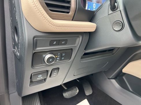 Certified 2022 Ford Expedition Max Limited image 10