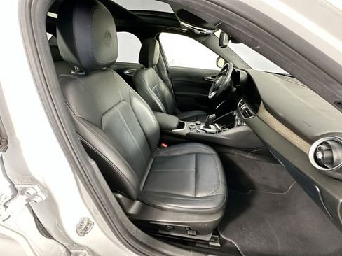 Used 2023 Alfa Romeo Giulia Ti image 30