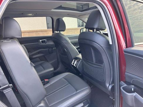 Used 2024 Kia Sorento SX FWD image 11