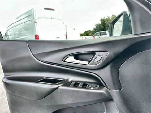 Used 2024 Chevrolet Equinox LT image 15