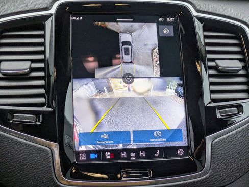 Used 2024 Volvo XC90 B6 Plus w/ Protection Package Premier image 20