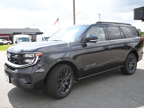 New 2027 Ford Expedition Platinum RWD image 6