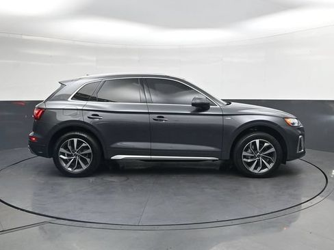 Used 2023 Audi Q5 2.0T Premium w/ Convenience Package AWD/4WD image 3