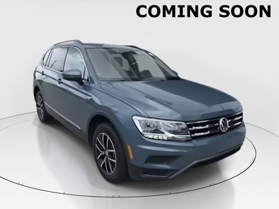 Used 2021 Volkswagen Tiguan SE w/ Panoramic Sunroof Package