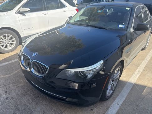 Used 2010 BMW 528i Sedan image 2
