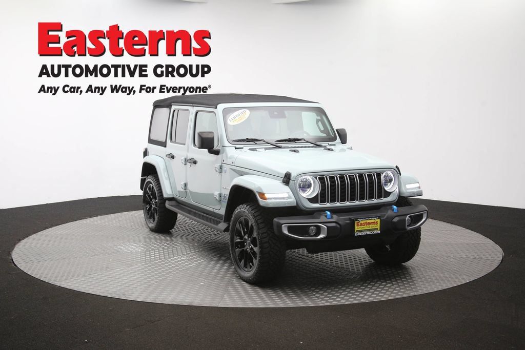 Used 2024 Jeep Wrangler Unlimited Sahara w/ Technology Group AWD/4WD image 50