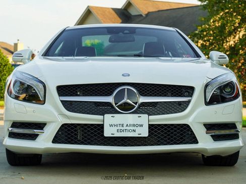 Used 2015 Mercedes-Benz SL 550 image 16