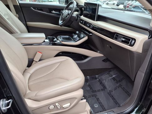 Certified 2021 Lincoln Nautilus AWD w/ Equipment Group 101A image 11