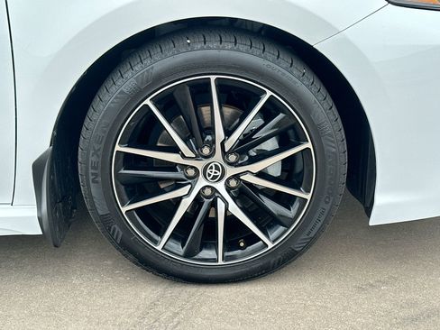 Used 2023 Toyota Camry SE image 23