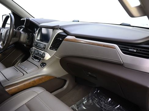 Used 2020 GMC Yukon Denali w/ Denali Ultimate Package AWD/4WD image 15