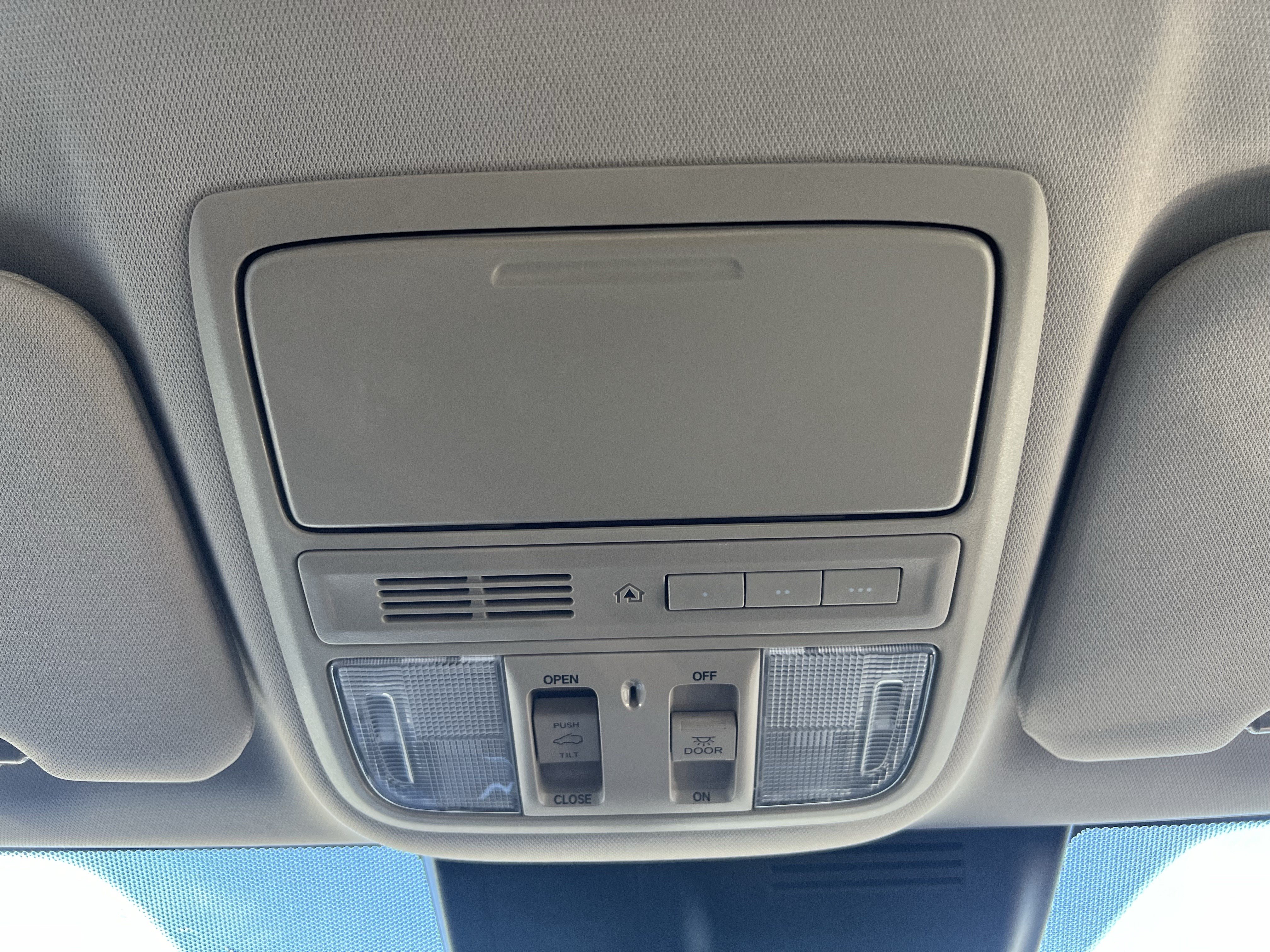 Used 2018 Honda CR-V Touring image 28