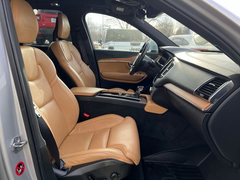 Used 2018 Volvo XC90 T6 Inscription w/ Convenience Package image 16