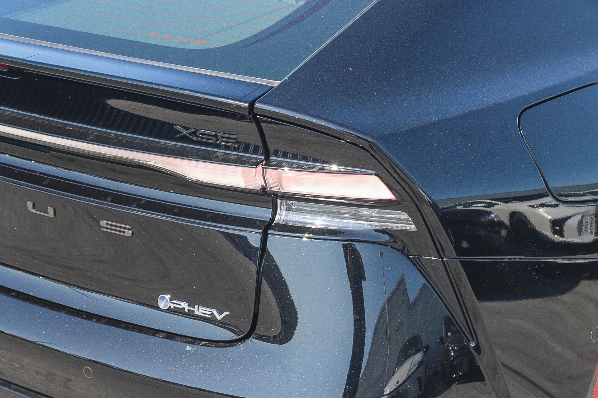New 2027 Toyota Prius Plug-In Hybrid w/ Limited Premium Package FWD image 10