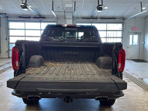Used 2022 GMC Sierra 1500 AT4 w/ AT4 Premium Package image 17