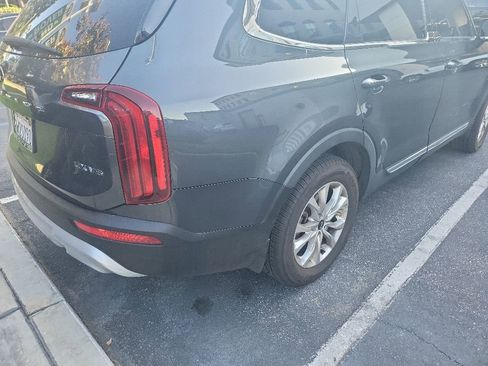 Used 2021 Kia Telluride LX FWD image 4
