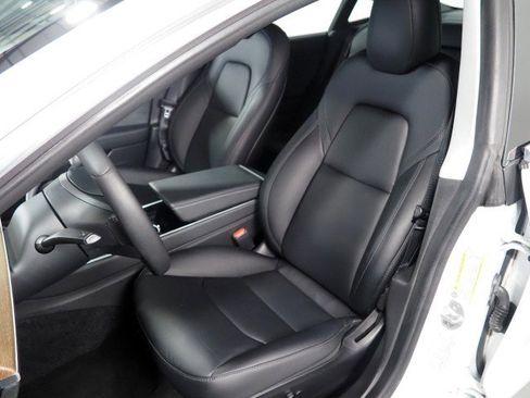 Used 2020 Tesla Model 3 Standard Range Plus image 15