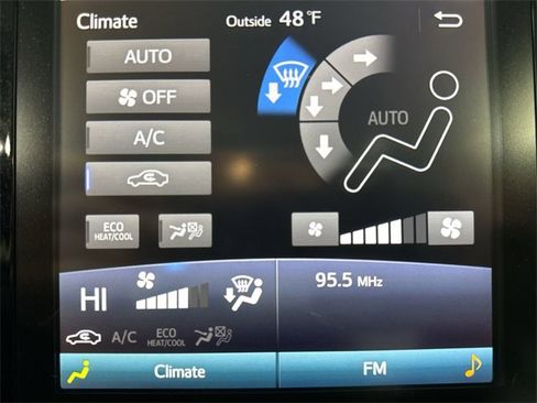 Used 2018 Toyota Prius Four image 19