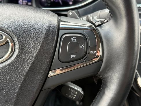 Used 2016 Toyota Avalon Touring FWD image 29