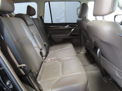 Used 2018 Lexus GX 460 Luxury image 36