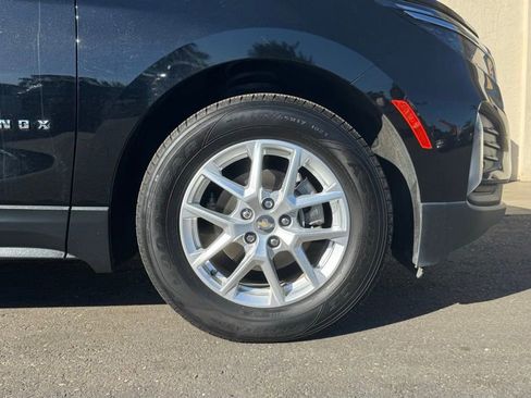 Used 2022 Chevrolet Equinox LT image 3