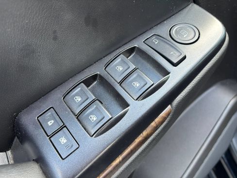Used 2015 Chevrolet Tahoe LS RWD image 40