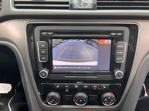 Used 2015 Volkswagen Passat 1.8T SE image 23