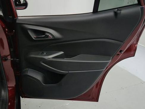 Used 2024 Chevrolet Trax LT w/ Driver Confidence Package image 21