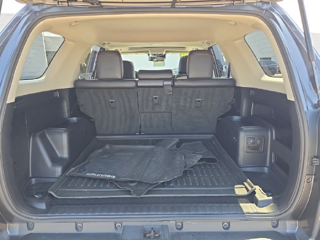 Used 2020 Toyota 4Runner TRD Off-Road Premium w/ Moonroof Package AWD/4WD image 30