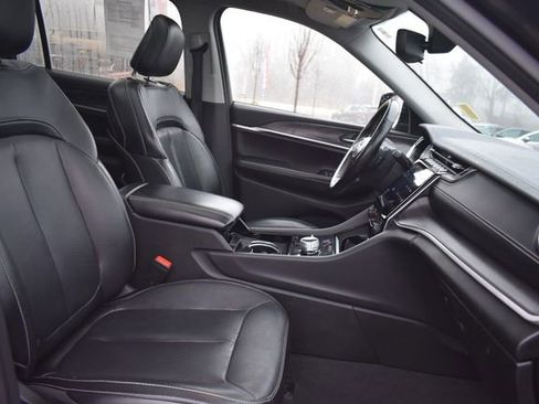 Used 2021 Jeep Grand Cherokee L Limited image 16