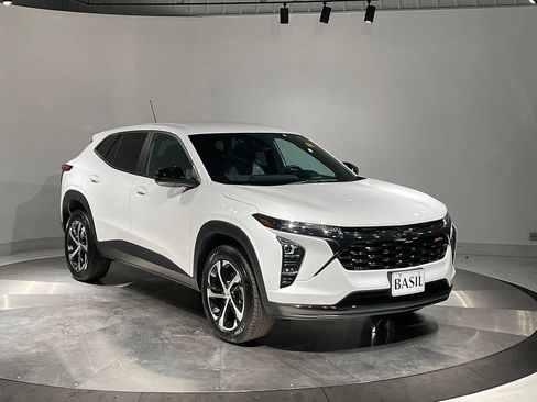 Used 2024 Chevrolet Trax RS w/ Driver Confidence Package image 36