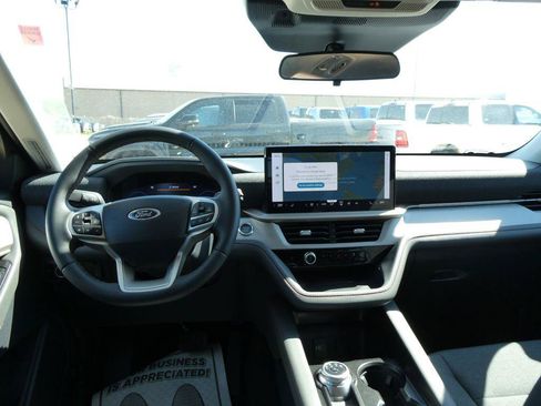 New 2026 Ford Explorer Active AWD/4WD image 17