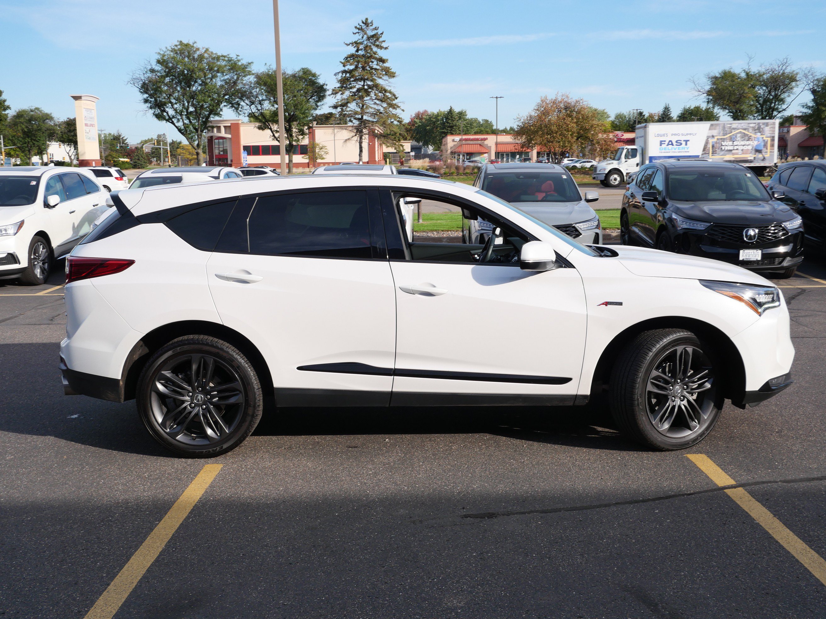 Certified 2024 Acura RDX w/ Advance Package AWD/4WD image 2