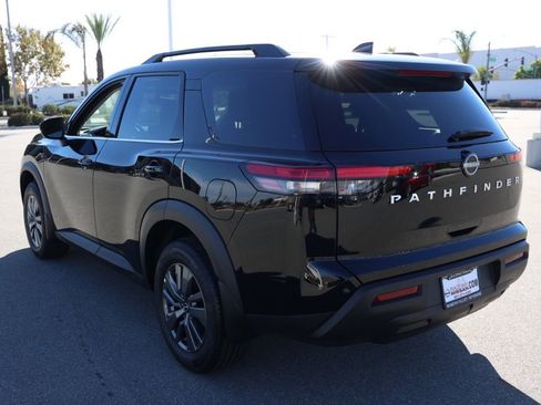 New 2025 Nissan Pathfinder SV w/ Cargo Package image 6