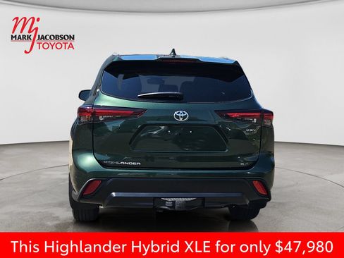 Used 2025 Toyota Highlander XLE AWD/4WD image 12