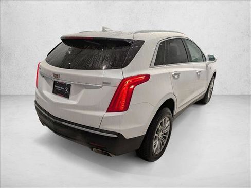 Used 2018 Cadillac XT5 Luxury w/ Driver Awareness Package image 5
