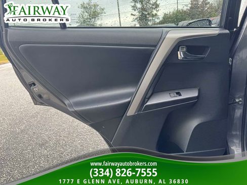 Used 2018 Toyota RAV4 XLE image 28