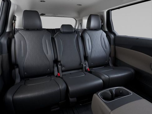 Used 2026 Kia Carnival EX FWD image 19