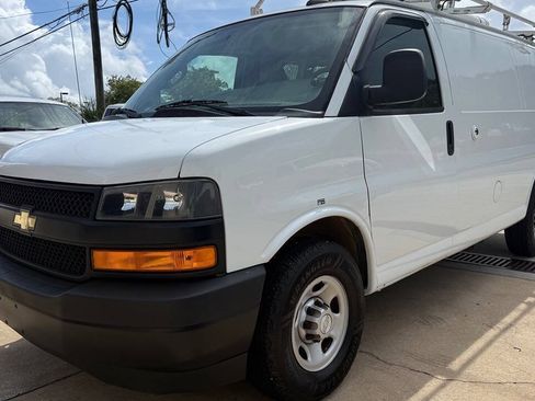 Used 2018 Chevrolet Express 2500 w/ Driver Convenience Package RWD image 1