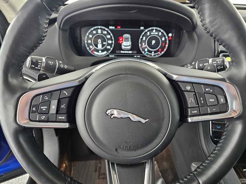 Used 2019 Jaguar F-PACE Prestige image 23