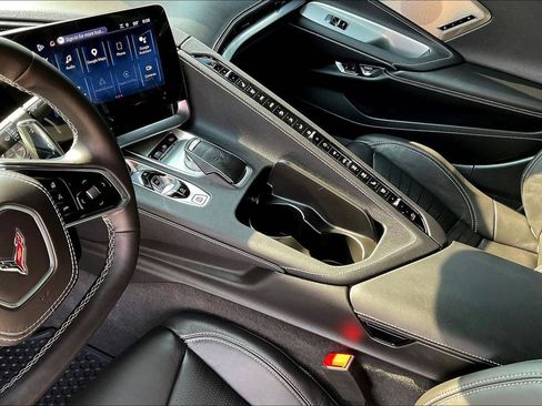 Used 2025 Chevrolet Corvette Stingray Preferred Cpe w/ Z51 Performance Package RWD image 21