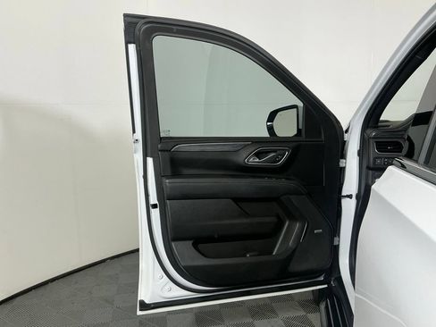 Used 2023 GMC Yukon SLT RWD image 18