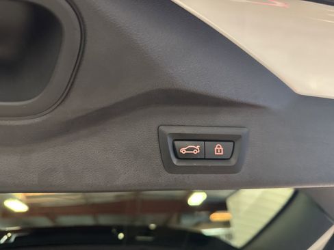 Used 2023 BMW X7 xDrive40i w/ M Sport Package image 32