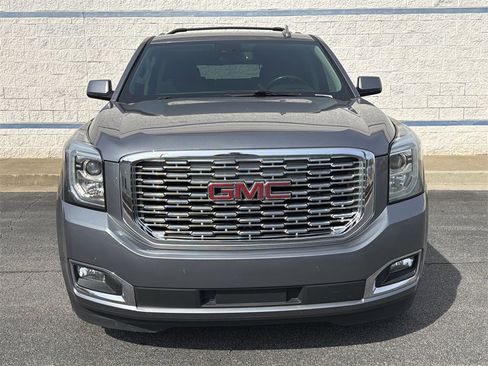 Used 2020 GMC Yukon XL Denali w/ Denali Ultimate Package image 2