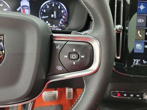 Used 2019 Volvo XC40 T5 R-Design image 25