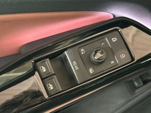 Used 2022 Volkswagen ID.4 Pro S image 14
